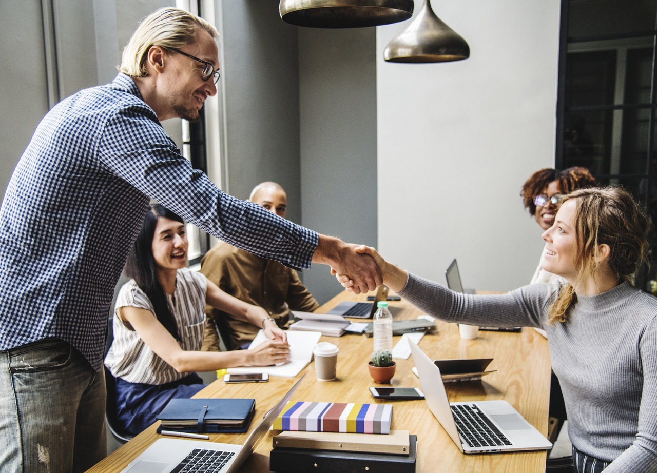 5 Expert Tips for Moving to Canada for Work and Building Your Dream Career